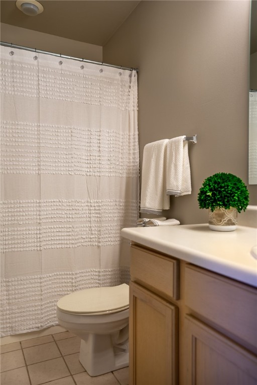 774 Royal Sunset Drive Webster, NY 14580 - Photo 10 of 14 Full bathroom with combination tub/shower