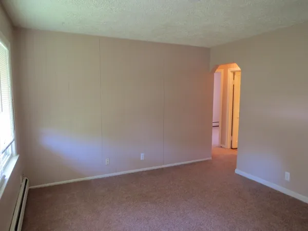 $130,000 | 26307 Woodmont Street, Roseville, MI 48066