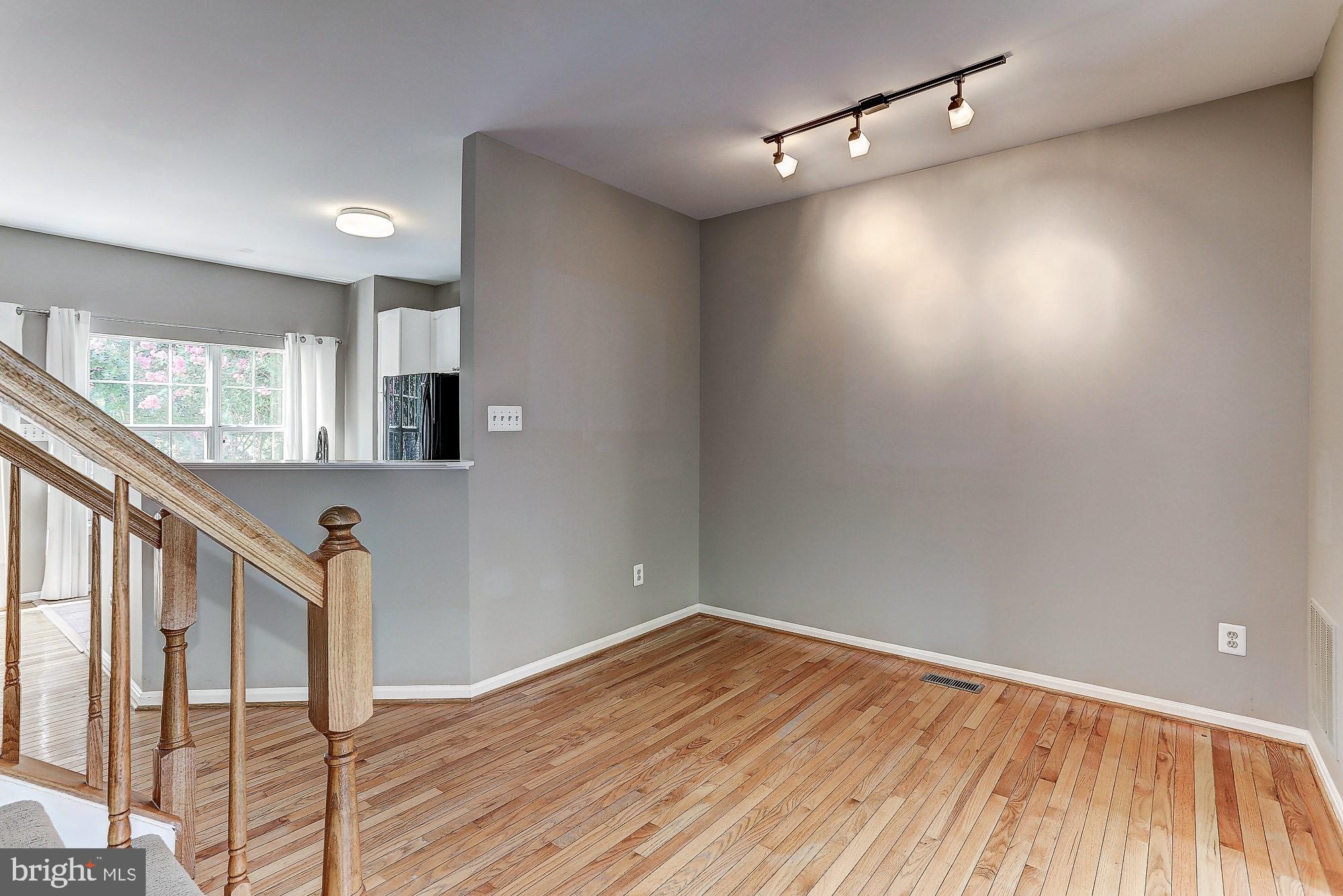 12011 Edgemere Circle Reston, VA 20190 - Photo 11 of 29 DINING AREA
