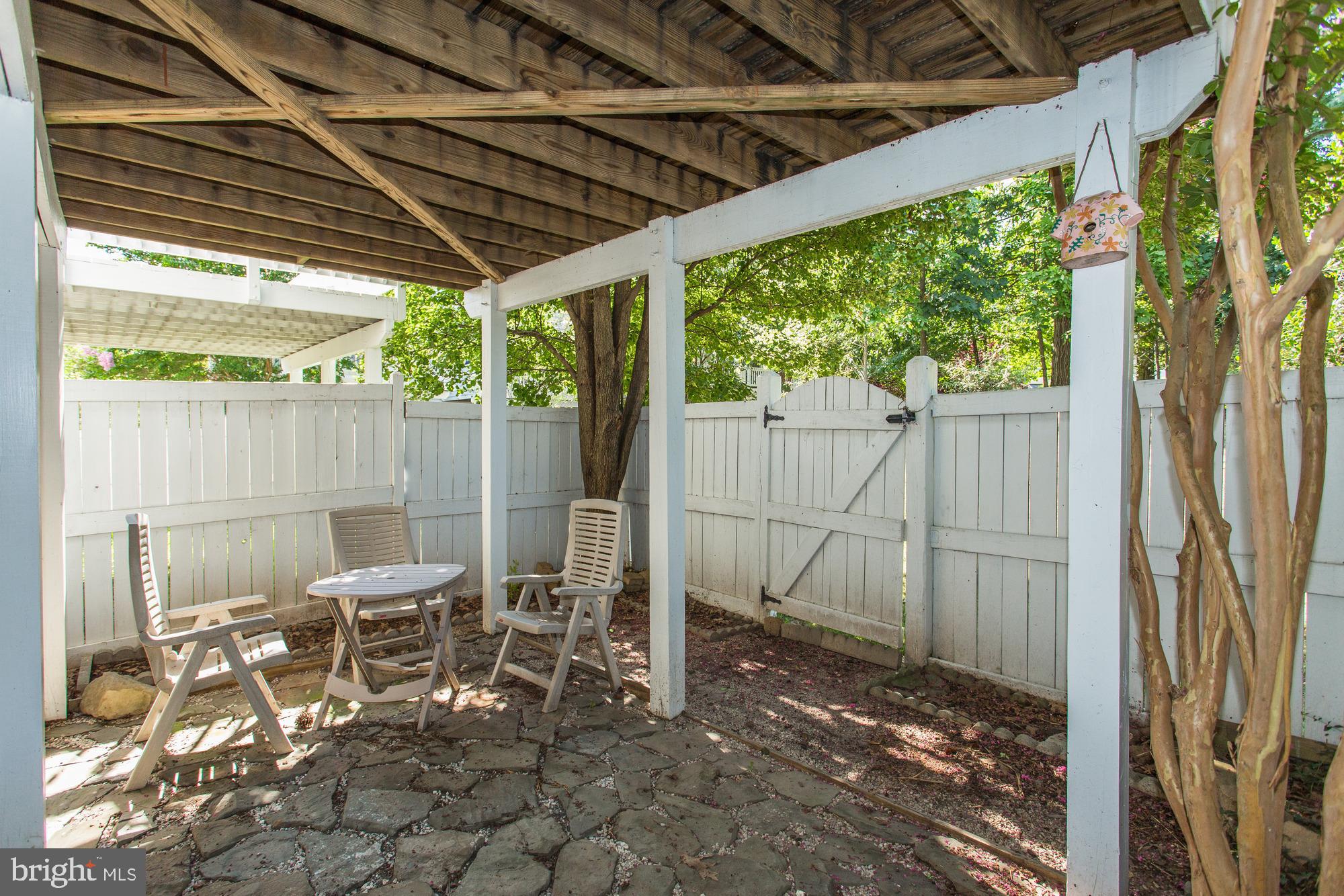 12011 Edgemere Circle Reston, VA 20190 - Photo 24 of 29 LOWER LEVEL WALK OUT FENCED PATIO (2ND VIEW)