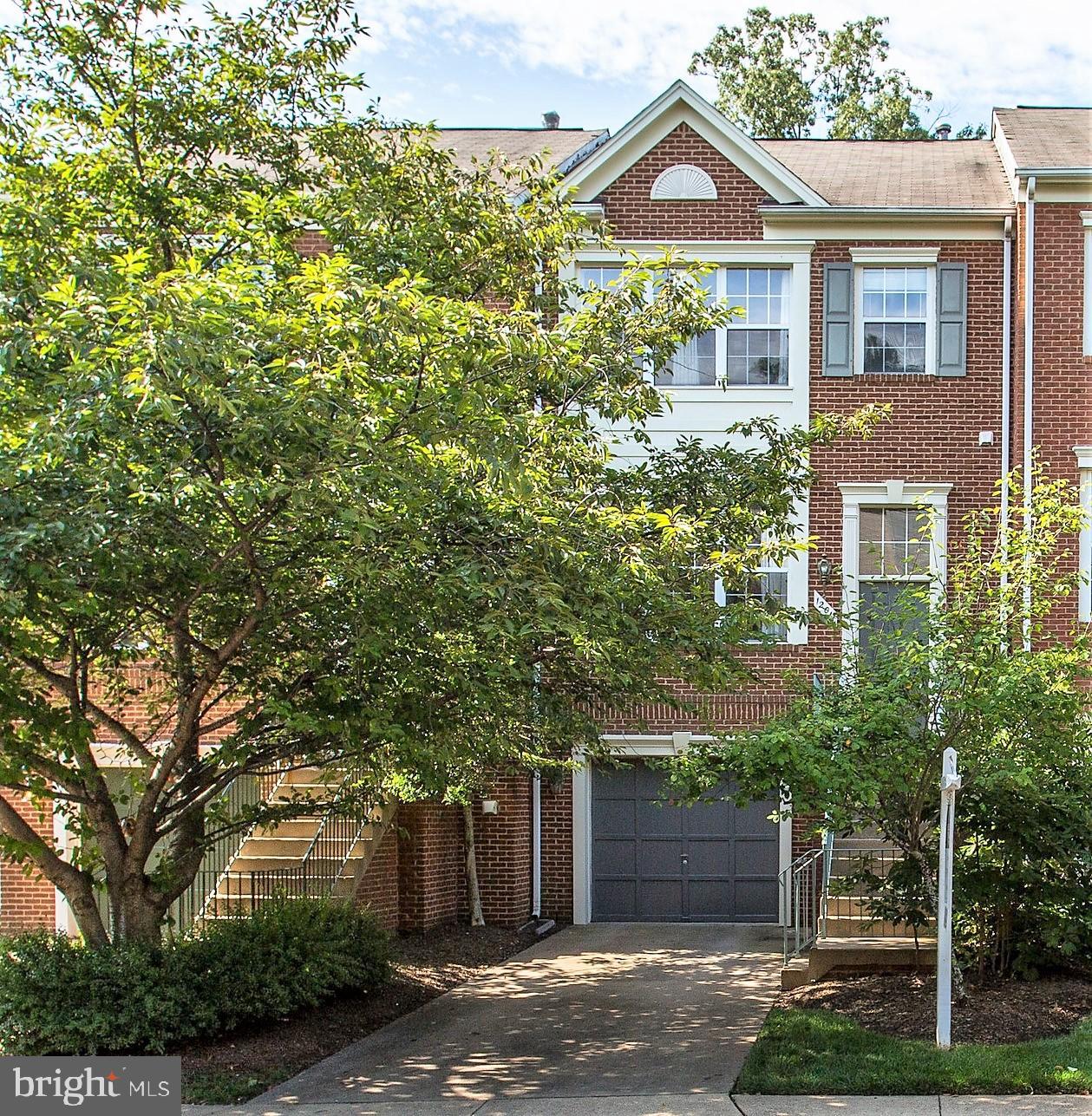 12011 Edgemere Circle Reston, VA 20190 - Photo 26 of 29 AMAZING LOCATION!