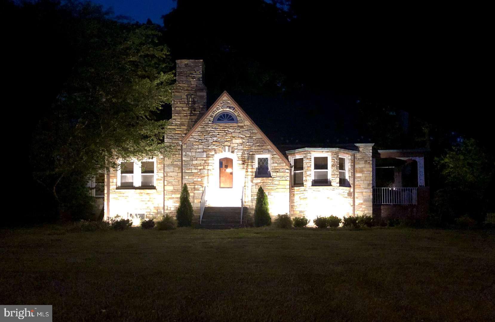 25901 Woodfield Road Damascus, MD 20872 - Photo 3 of 25 Gallery Image 3