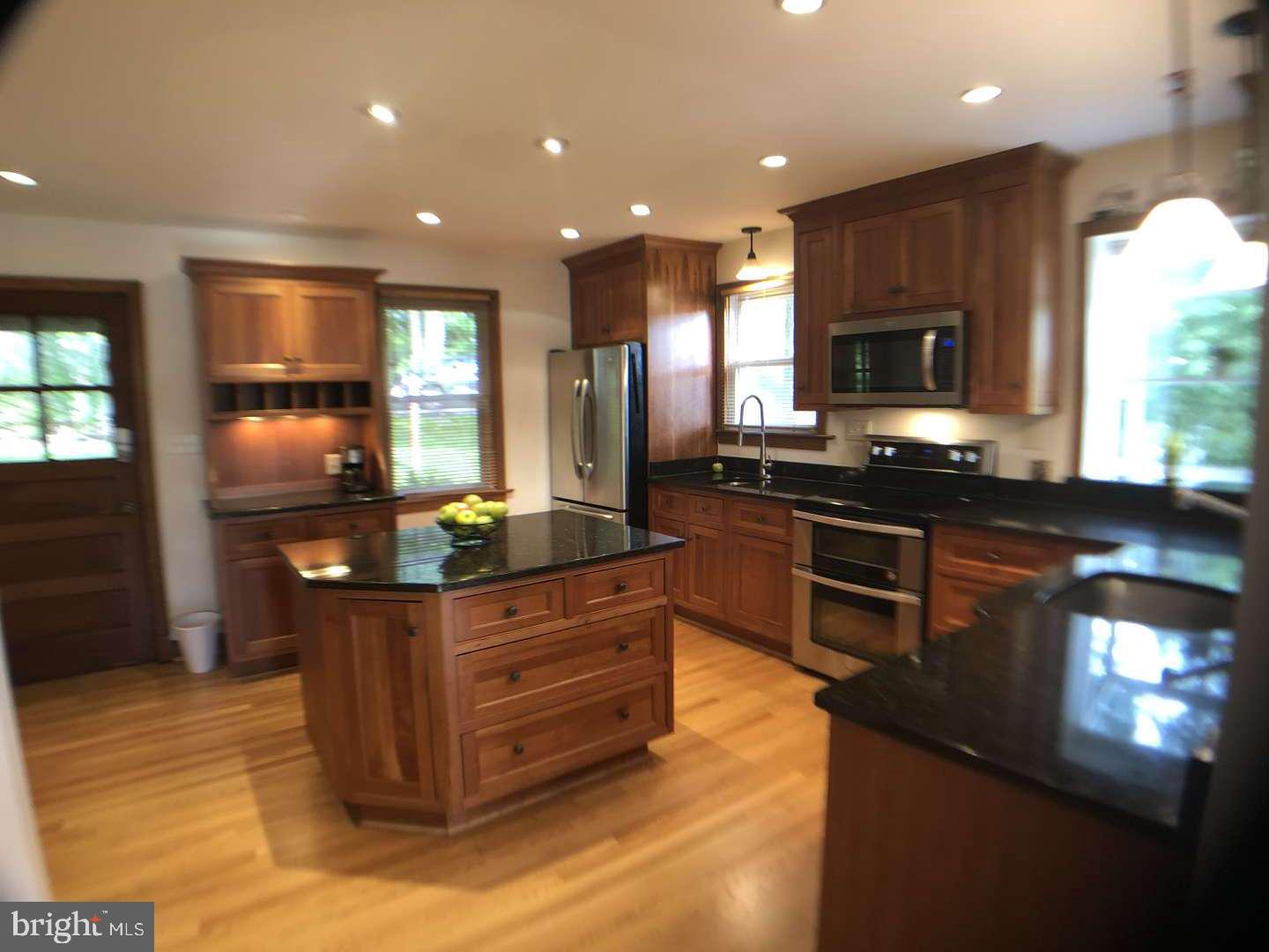25901 Woodfield Road Damascus, MD 20872 - Photo 6 of 25 Gallery Image 6