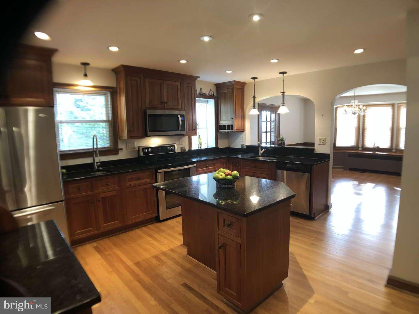 25901 Woodfield Road Damascus, MD 20872 - Photo 7 of 25 Gallery Image 7