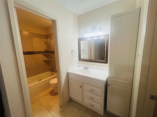 $1,500 | 10047 Westpark Drive, Unit 46, Houston, TX 77042