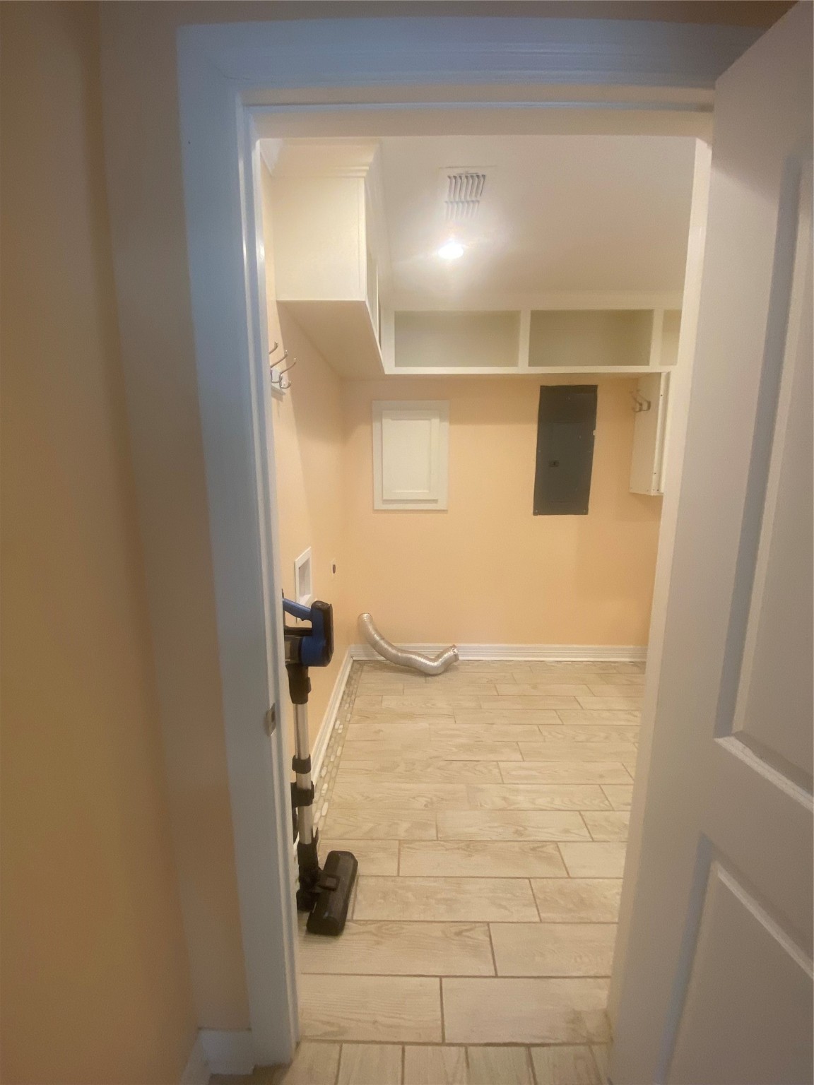 609 Kerr Street Brenham, TX 77833 - Photo 15 of 34 a bathroom with a shower