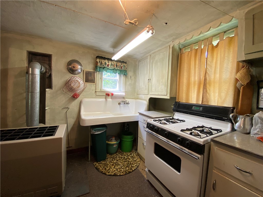 1227 Markert Road Wilcox, PA 15870 - Photo 9 of 22