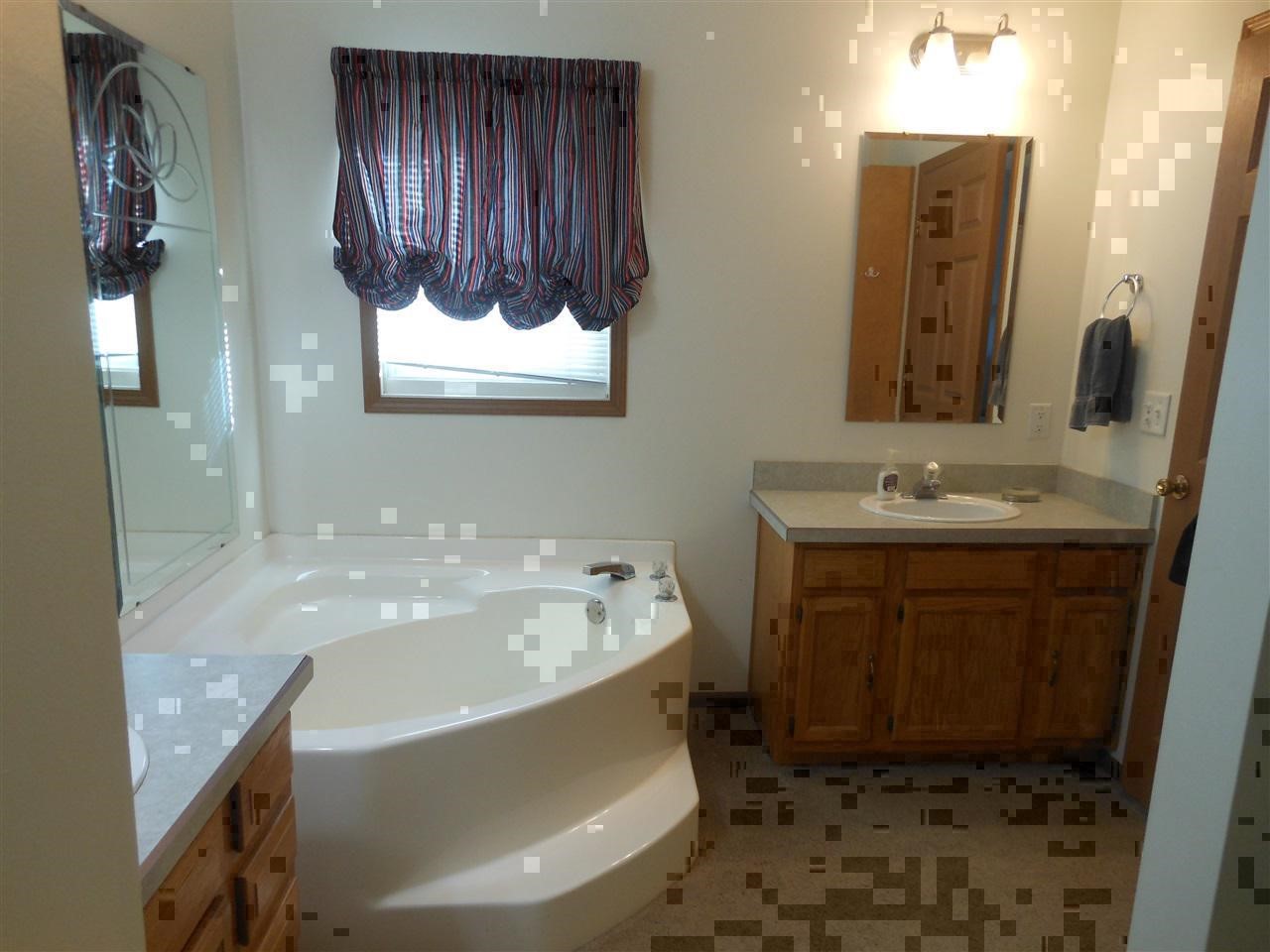 2852 South Kirk Road Vassar, MI 48768 - Photo 15 of 25 21520526-14.JPG