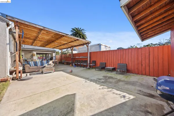$605,000 | 7447 Lockwood Street, Oakland, CA 94621