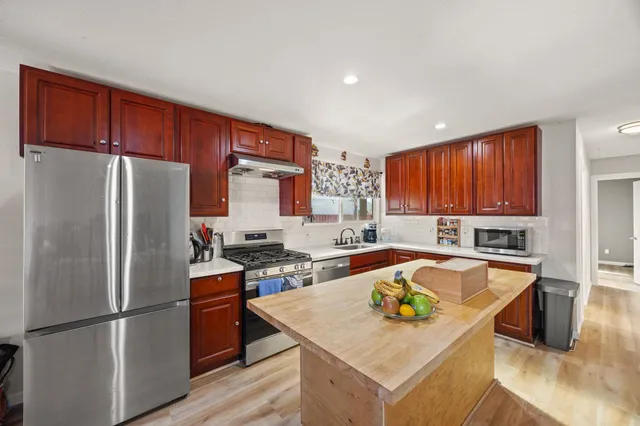 $585,000 | 7447 Lockwood Street, Oakland, CA 94621