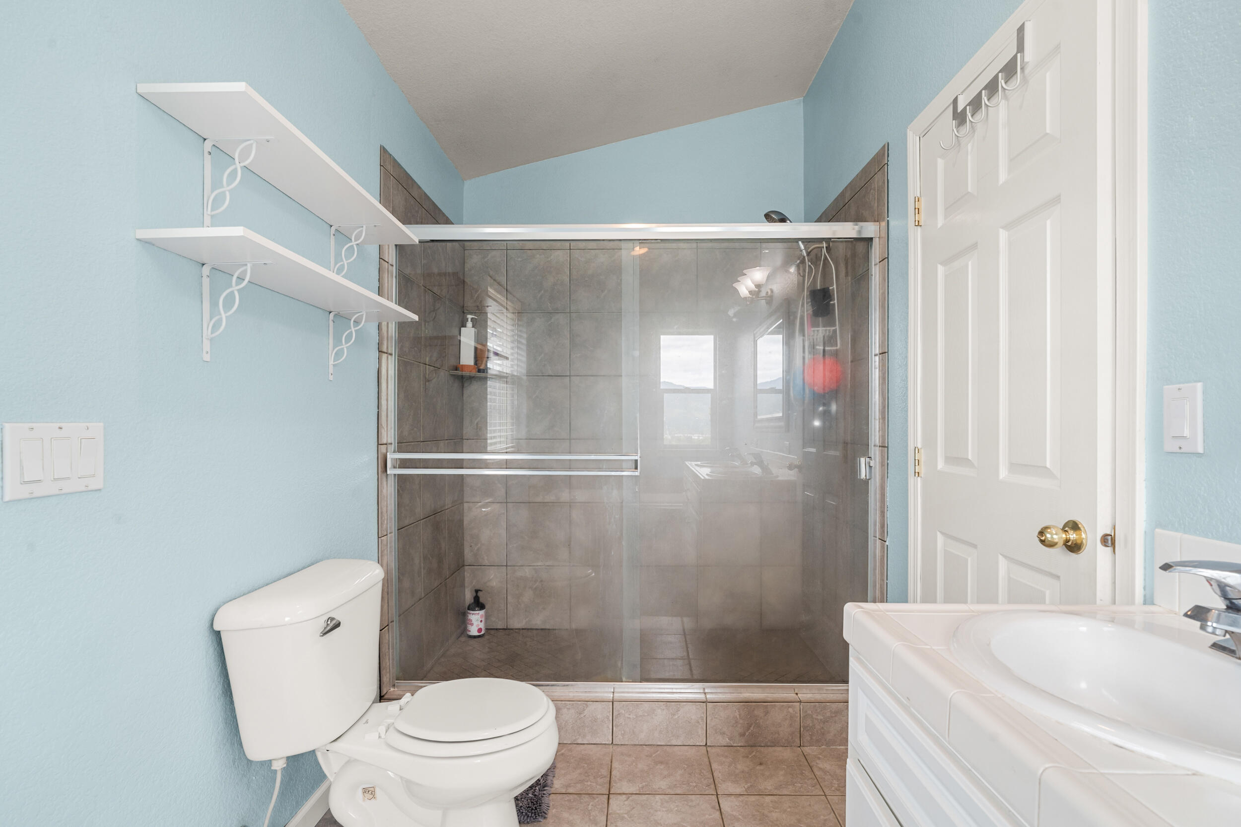 1553 Panoramic Loop Grants Pass, OR 97527 - Photo 26 of 51