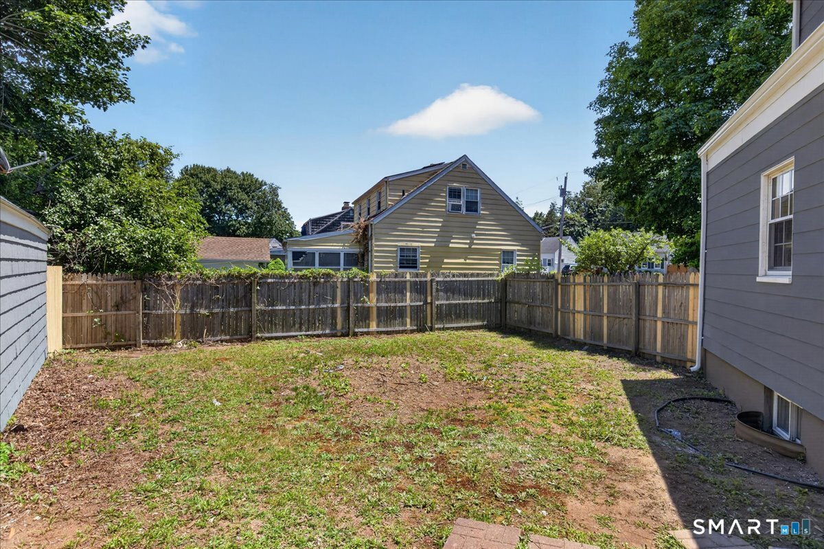 5 Lynmot Road Hamden, CT 06514 - Photo 32 of 33