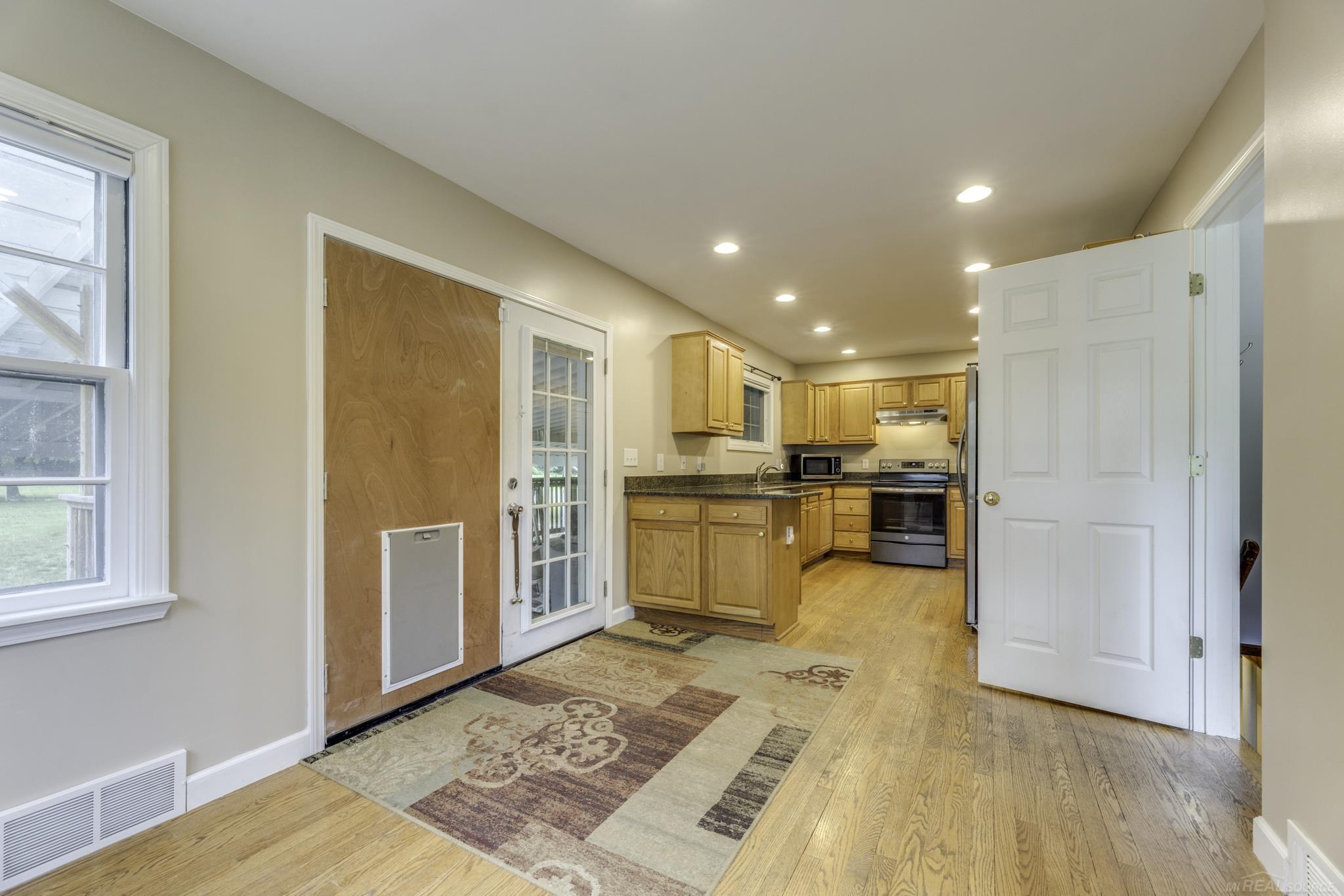 4484 Lakeshore Road Lexington, MI 48450 - Photo 15 of 93