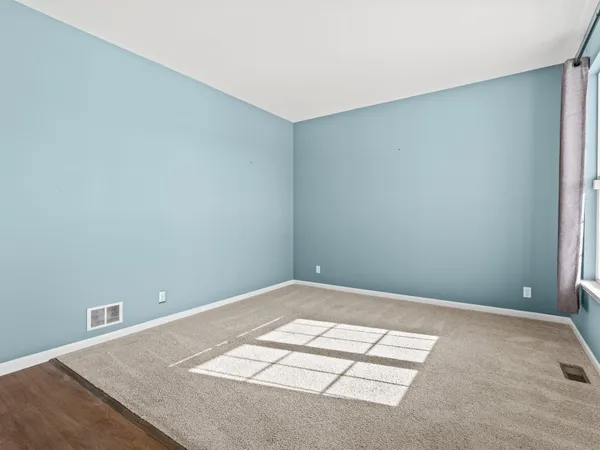 an empty room with an empty space