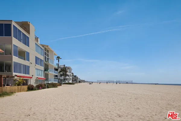$13,500 | 3412 Ocean Front Walk, Unit 201, Marina del Rey, CA 90292