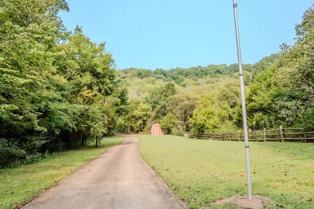 $769,500 | 410 Britton Hollow Road, Pulaski, TN 38478
