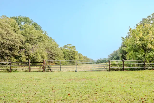 $769,500 | 410 Britton Hollow Road, Pulaski, TN 38478