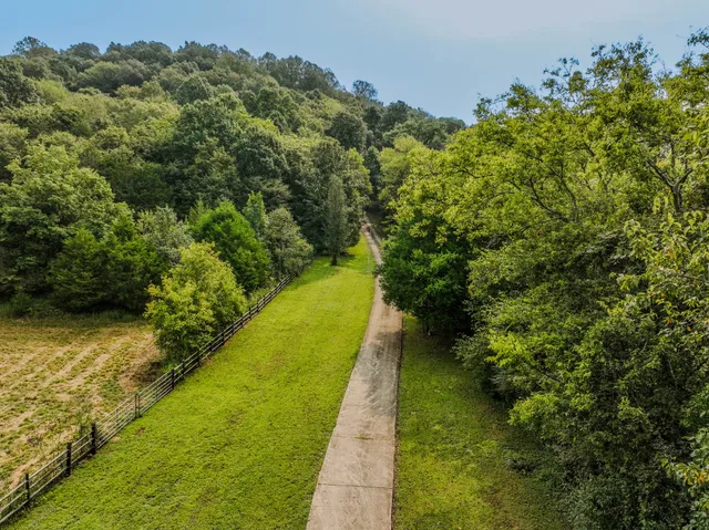 $769,500 | 410 Britton Hollow Road, Pulaski, TN 38478