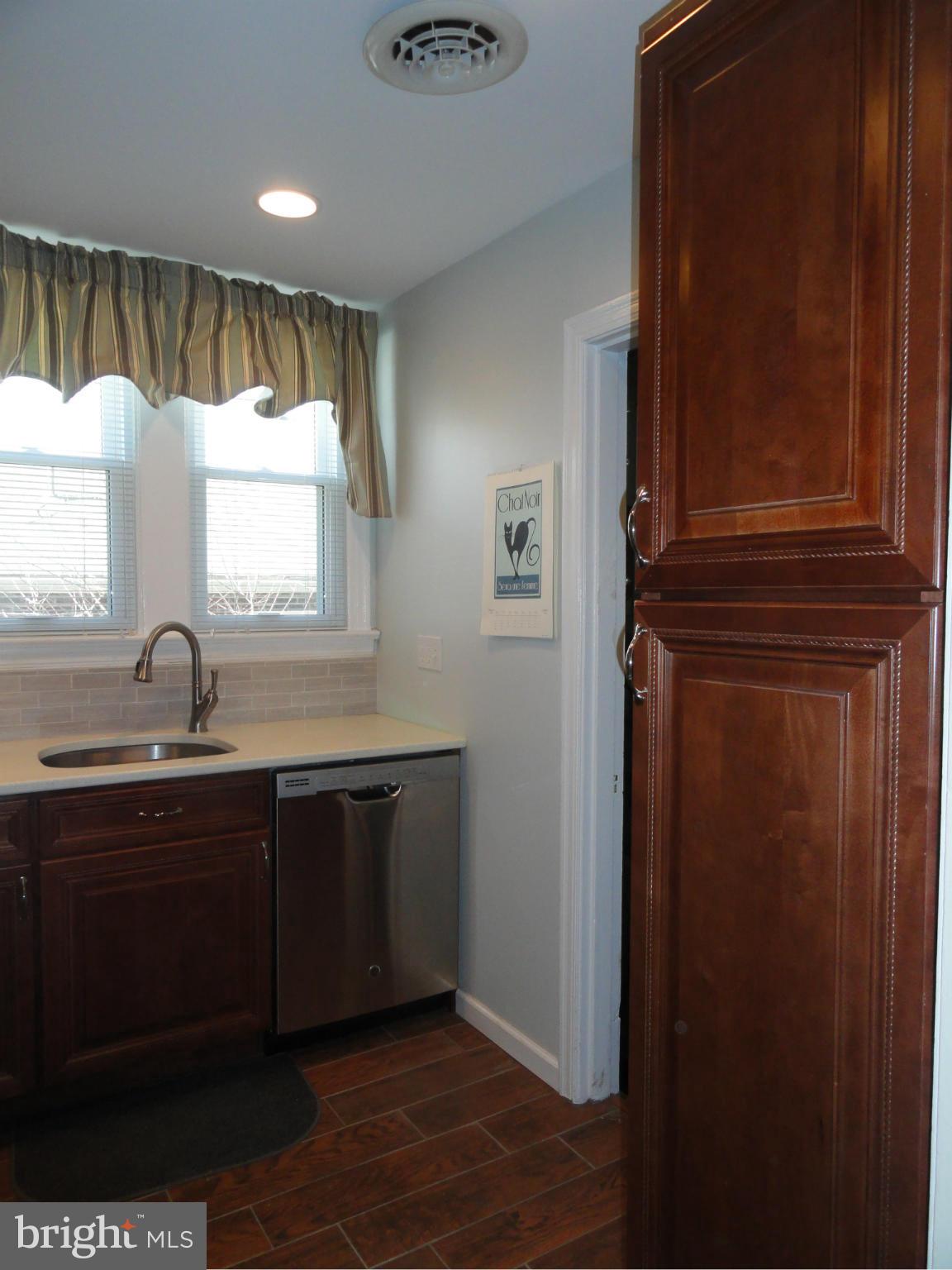 119 Melbourne Avenue Silver Spring, MD 20901 - Photo 5 of 16 Kitchen