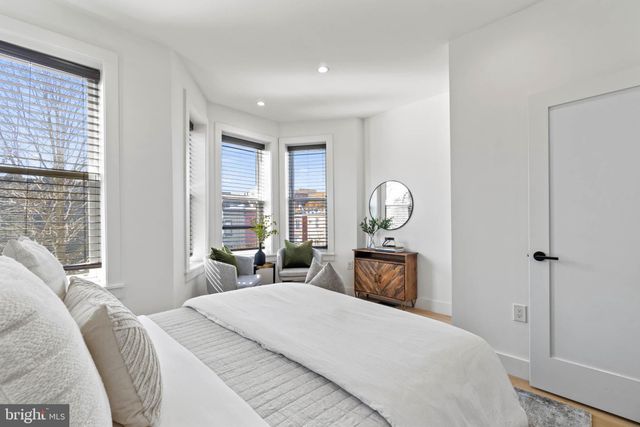 $1,100,000 | 1024 I Street Northeast, Washington, DC 20002