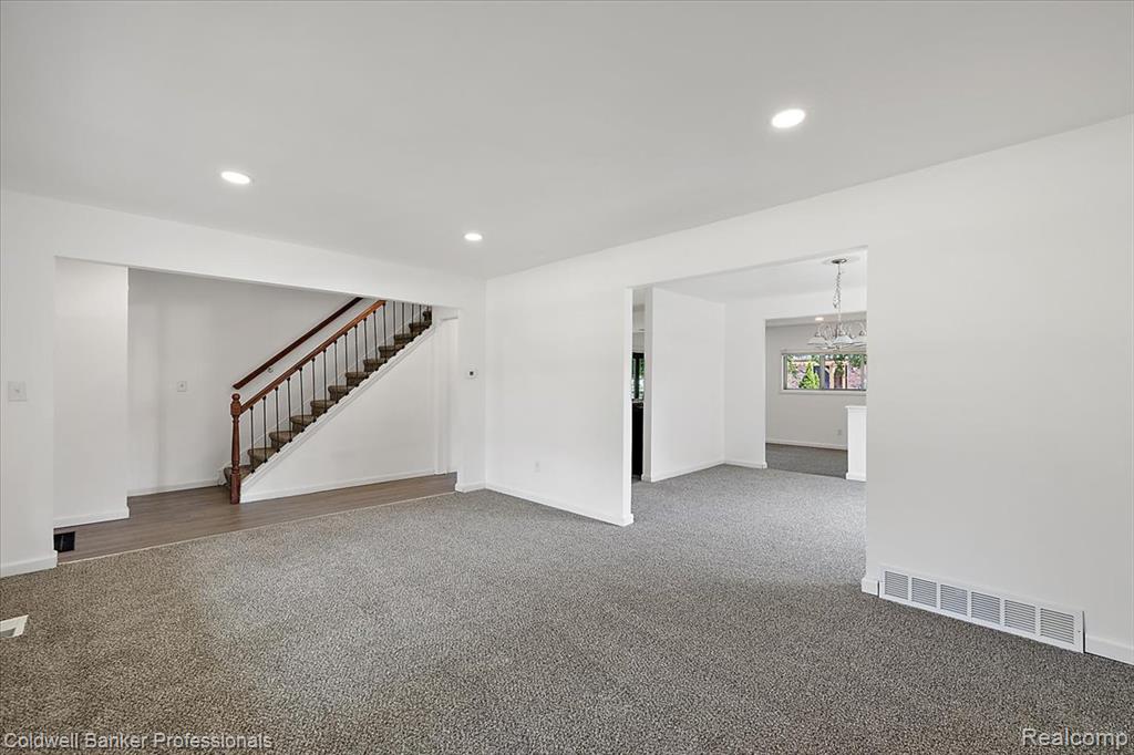 16262 Wayne Road Livonia, MI 48154 - Photo 11 of 44