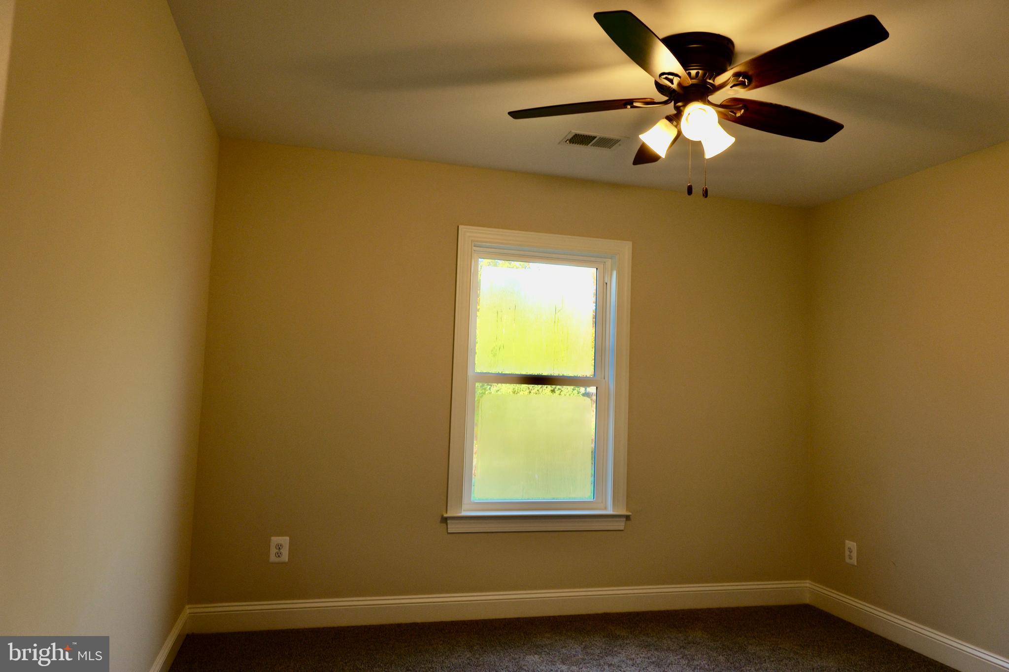 8028 Pinnacle Ridge Drive Manassas, VA 20112 - Photo 49 of 74 an empty room with a window