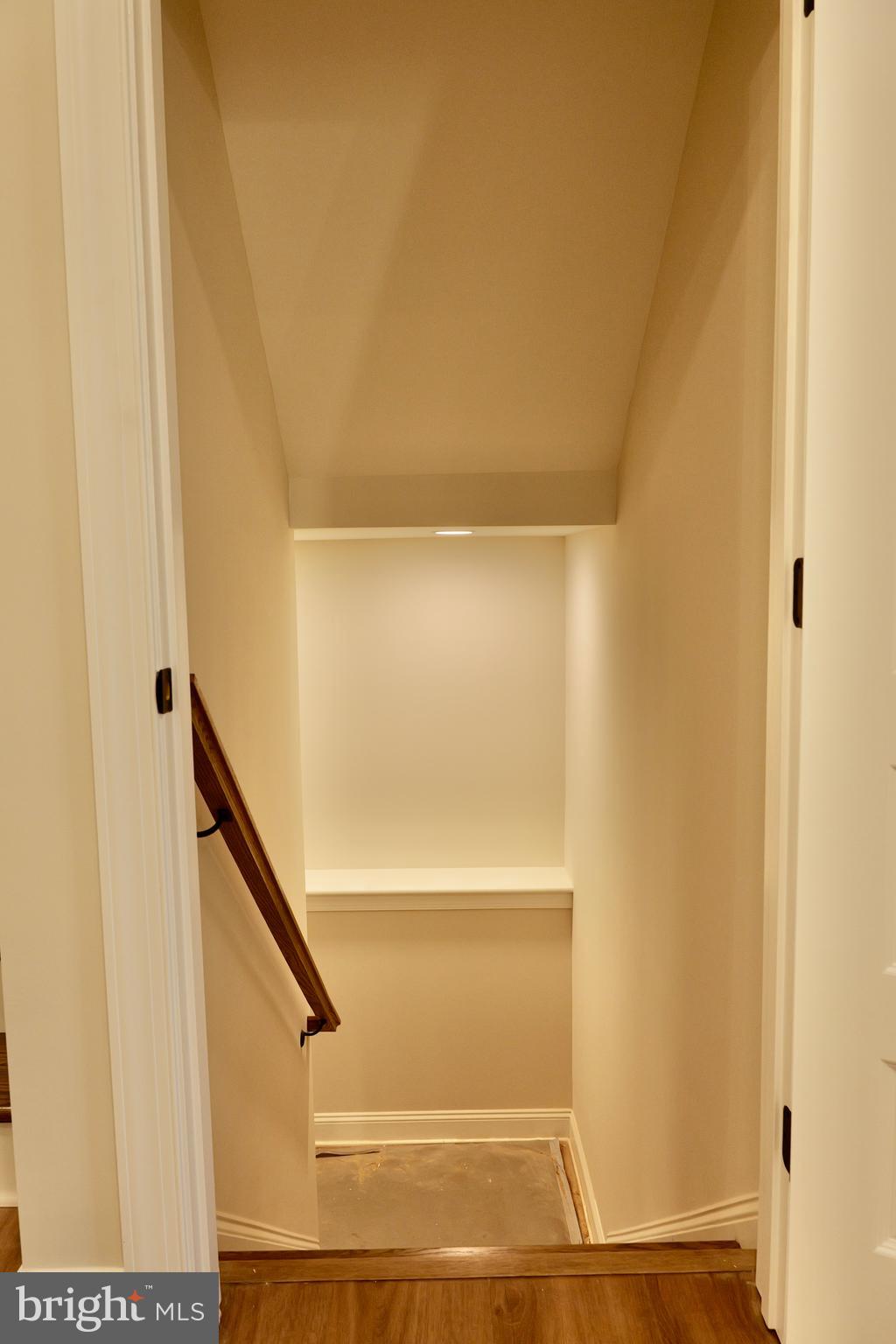 8028 Pinnacle Ridge Drive Manassas, VA 20112 - Photo 53 of 74 a view of entryway