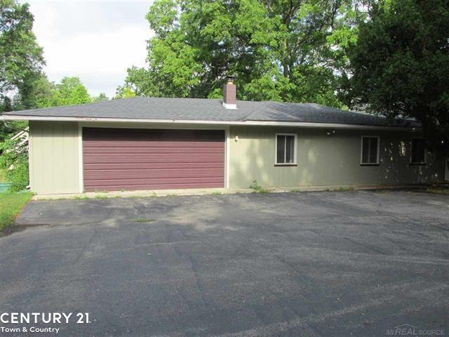 1700 Rochester Road Oakland, MI 48363 - Photo 3 of 43