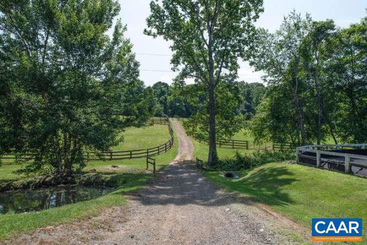 2437 Funny Farm Road Reva, VA 22735 - Photo 4 of 50