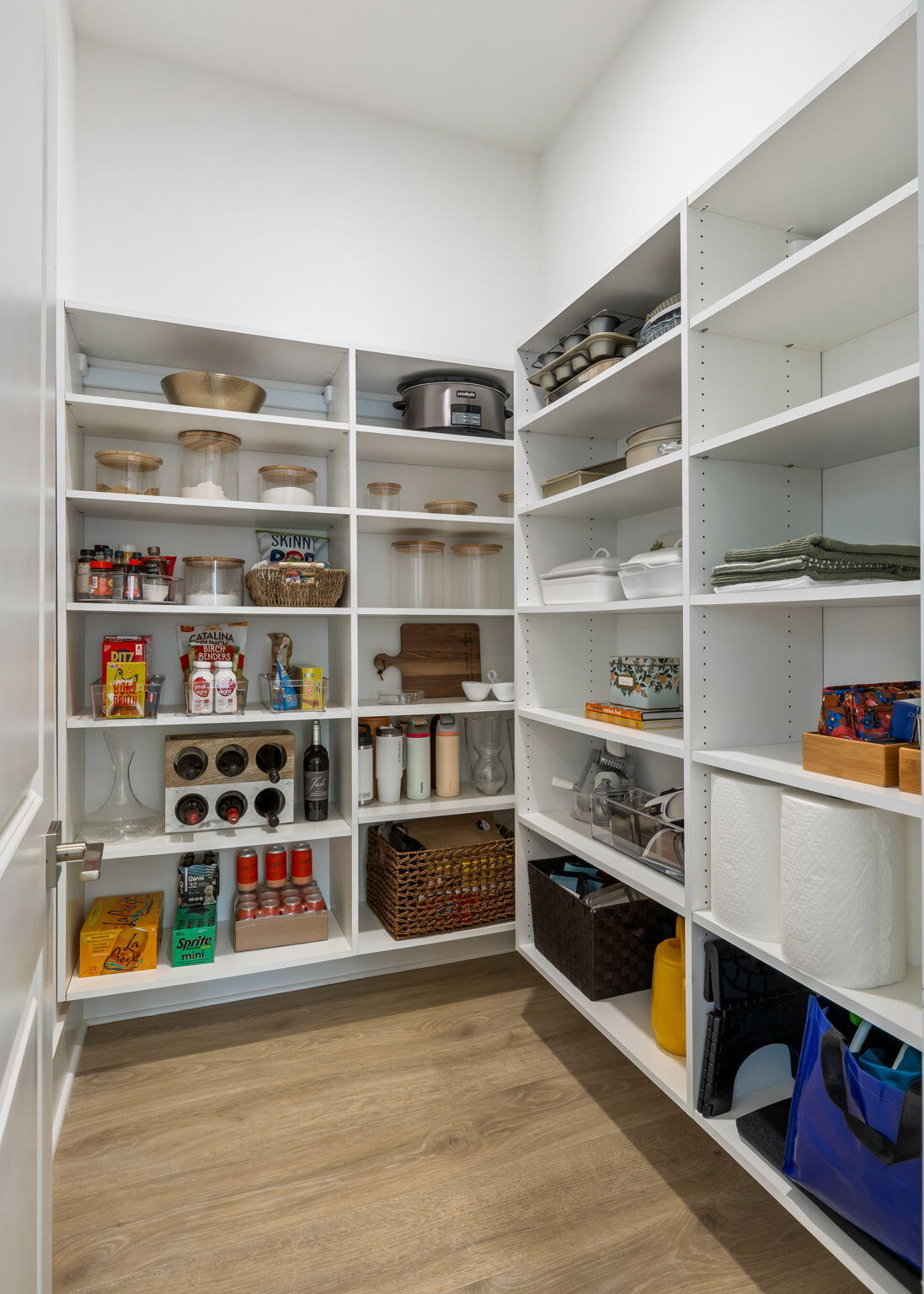1332 Upper Union Road Mount Pleasant, SC 29464 - Photo 11 of 30 Pantry