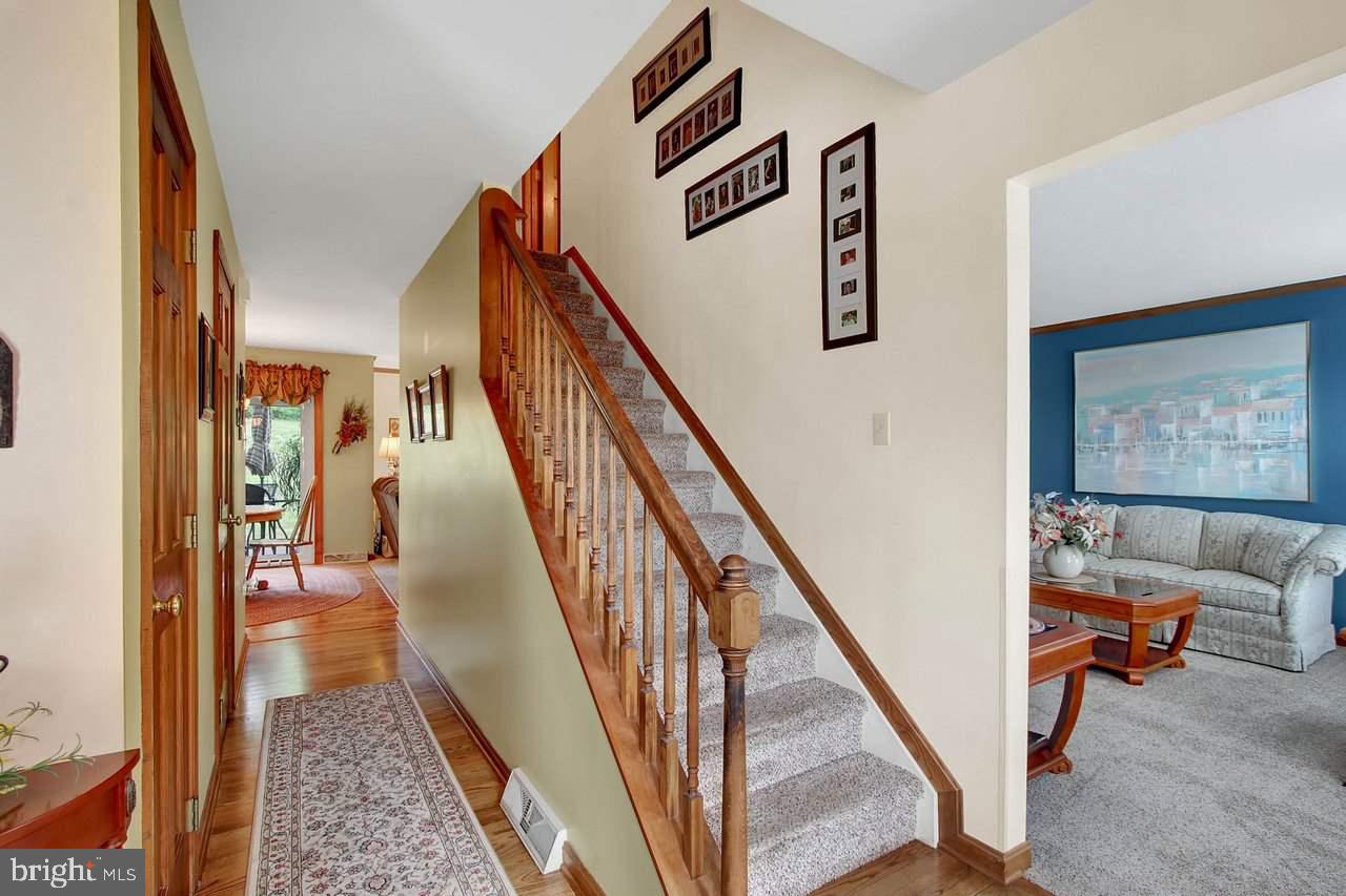 307 Forge Court Spring Grove, PA 17362 - Photo 8 of 36