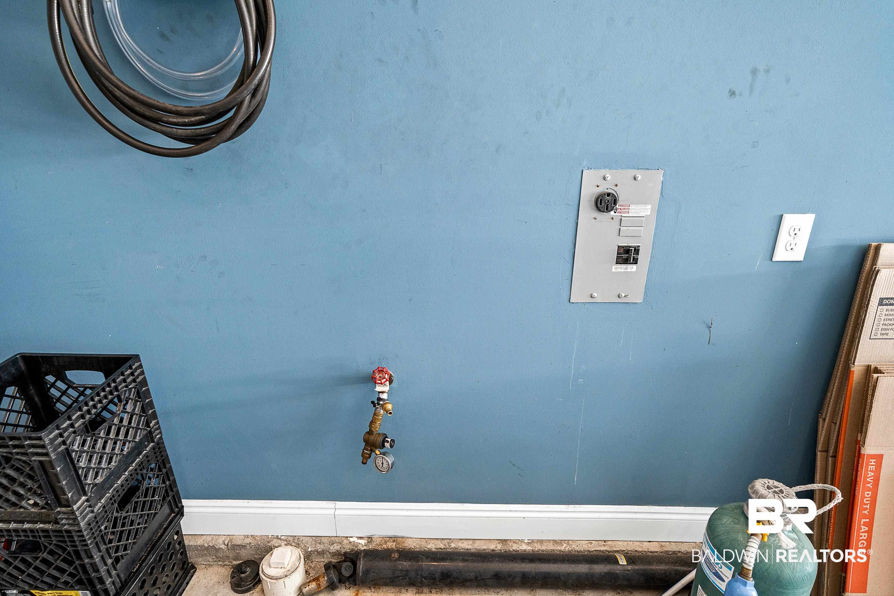 12329 Reunion Place, Unit LOT 38 Foley, AL 36535 - Photo 23 of 43 Detailed view of baseboards