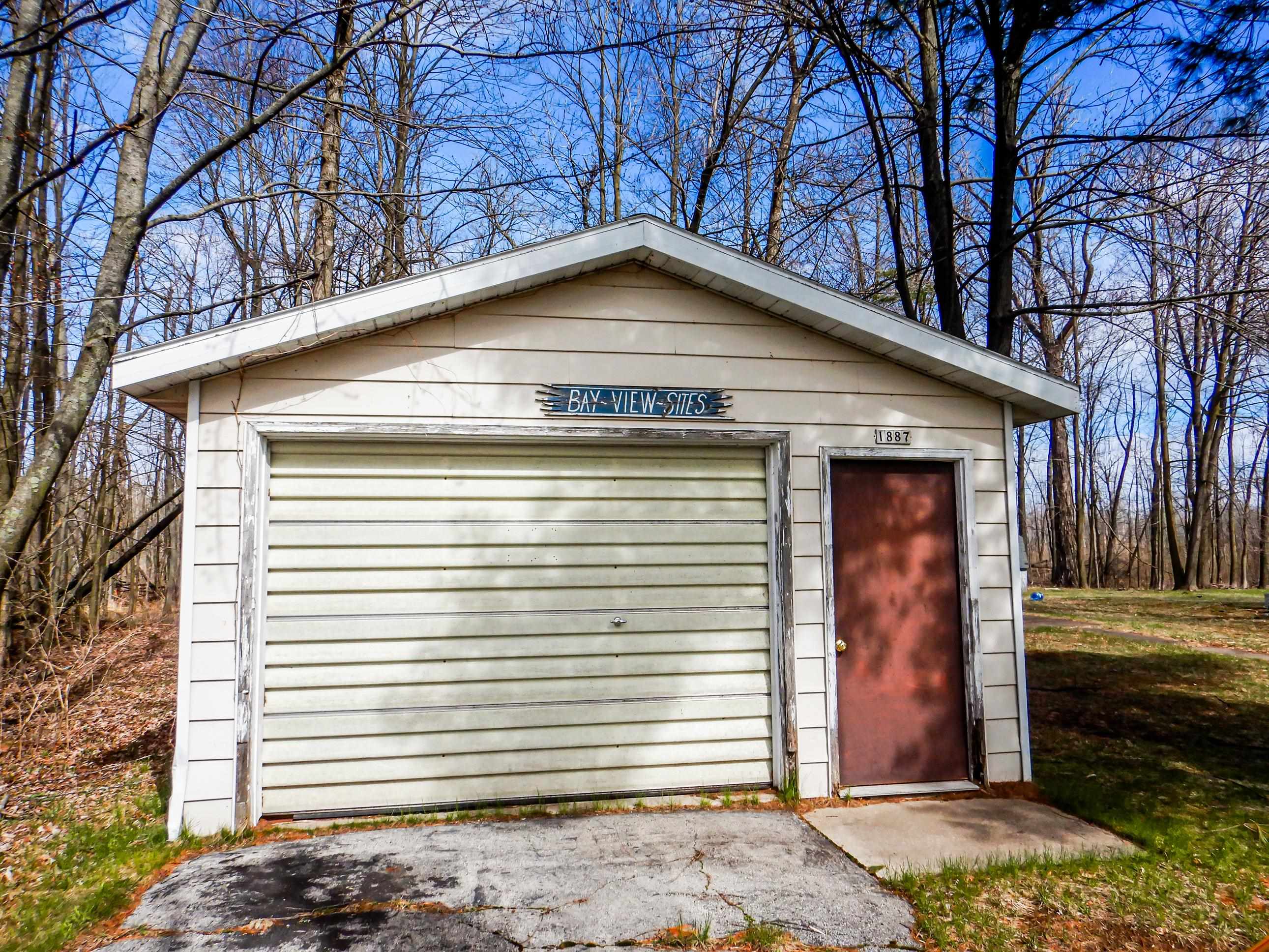 1887 Cottage Road Little Suamico, WI 54141 - Photo 15 of 34
