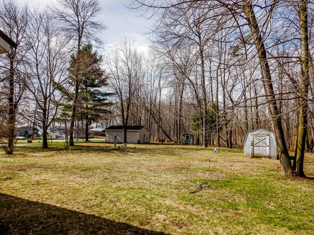 $289,000 | 1887 Cottage Road, Little Suamico, WI 54141