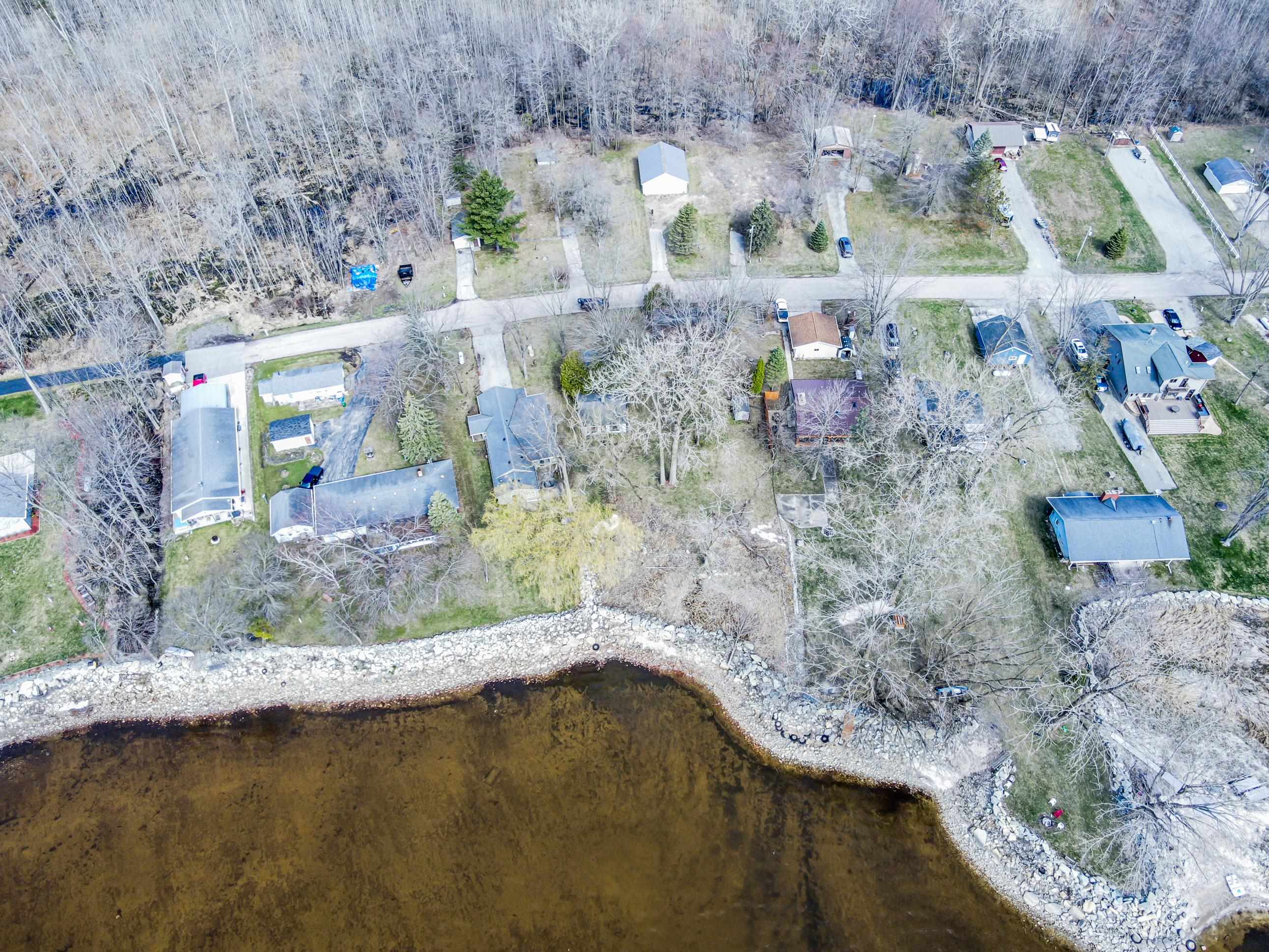 1887 Cottage Road Little Suamico, WI 54141 - Photo 4 of 34