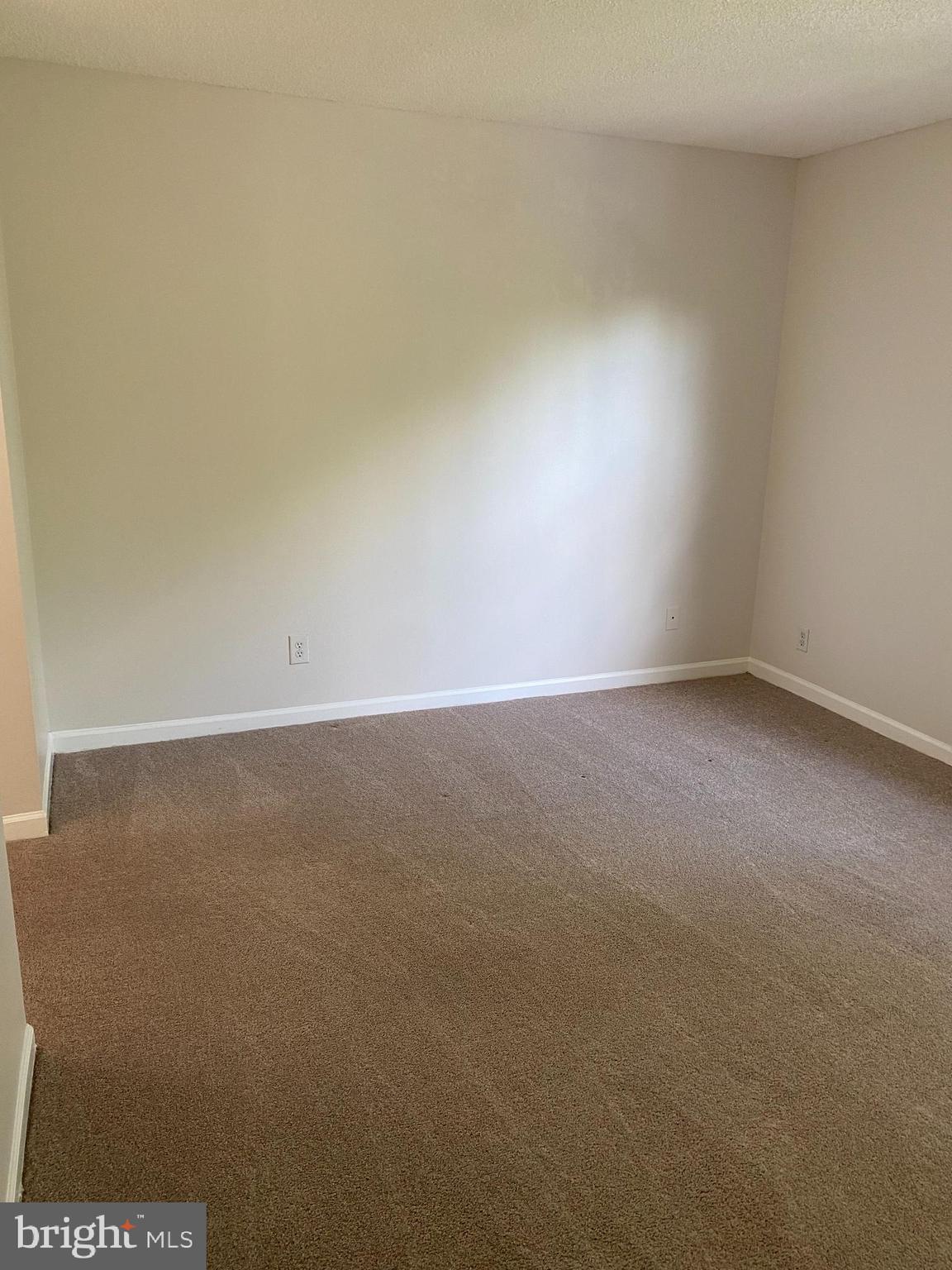 12106 Greenway Court, Unit 302 Fairfax, VA 22033 - Photo 16 of 20 a view of room