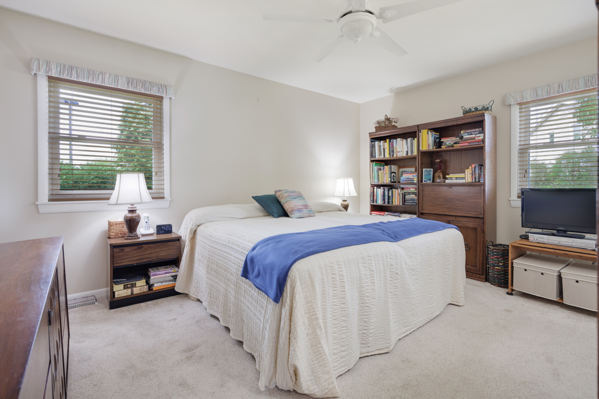 230 Yarmouth Road Elk Grove Village, IL 60007 - Photo 15 of 25