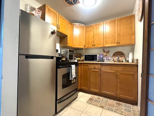 $1,500 | 137 Burgundy Hill Lane, Unit 137, Middletown, CT 06457