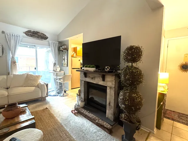 $1,500 | 137 Burgundy Hill Lane, Unit 137, Middletown, CT 06457