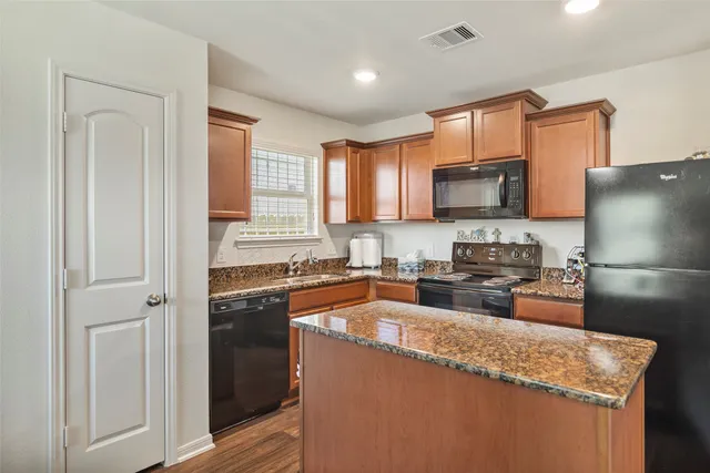 $2,000 | 12730 Pelican Bay Drive, Houston, TX 77038