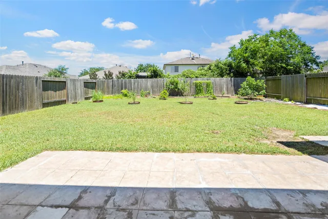 $2,000 | 12730 Pelican Bay Drive, Houston, TX 77038