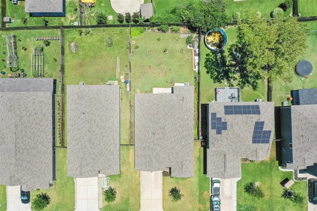 $2,000 | 12730 Pelican Bay Drive, Houston, TX 77038