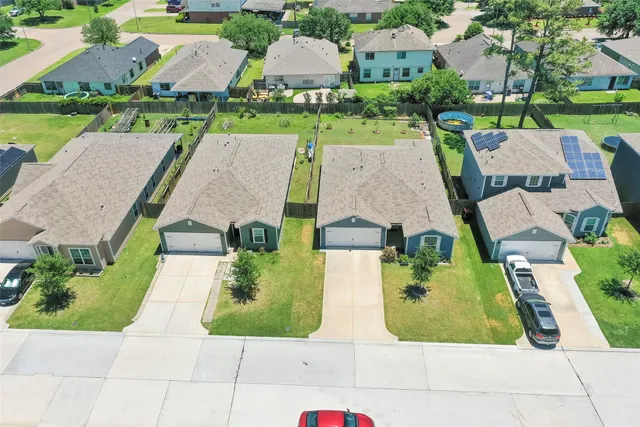 $2,000 | 12730 Pelican Bay Drive, Houston, TX 77038