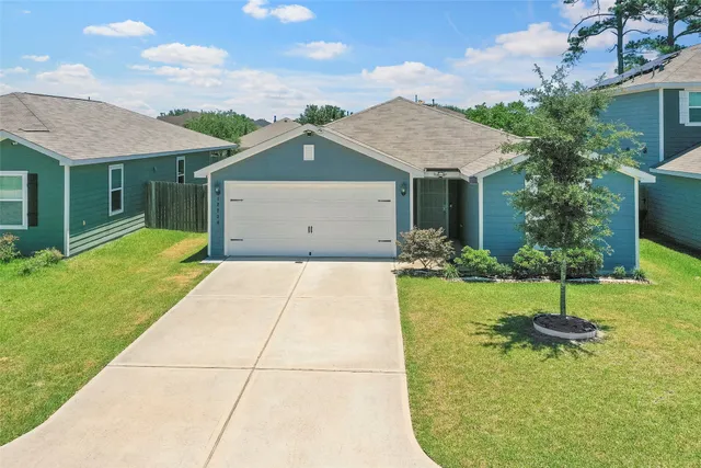 $2,000 | 12730 Pelican Bay Drive, Houston, TX 77038