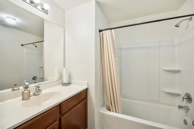 $2,000 | 12730 Pelican Bay Drive, Houston, TX 77038