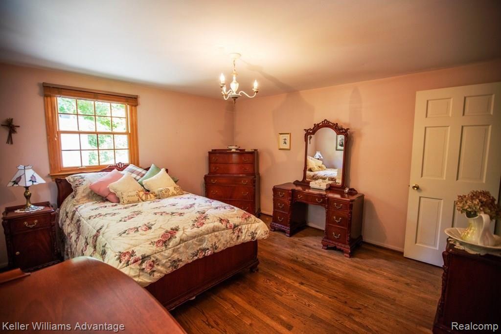 34411 Quaker Valley Road Farmington, MI 48331 - Photo 21 of 38 010A0415.jpg