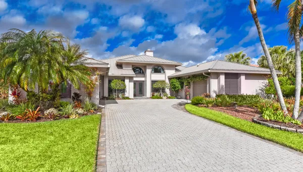 $795,000 | 4194 Southwest Gleneagle Circle, Palm City, FL 34990