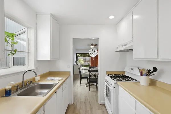 $499,999 | 4318 Cowell Boulevard, Davis, CA 95618