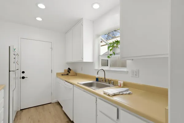 $499,999 | 4318 Cowell Boulevard, Davis, CA 95618