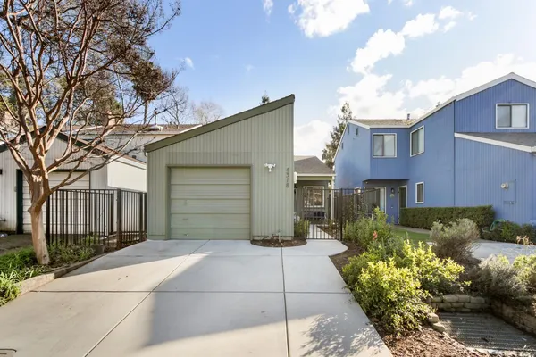 $499,999 | 4318 Cowell Boulevard, Davis, CA 95618